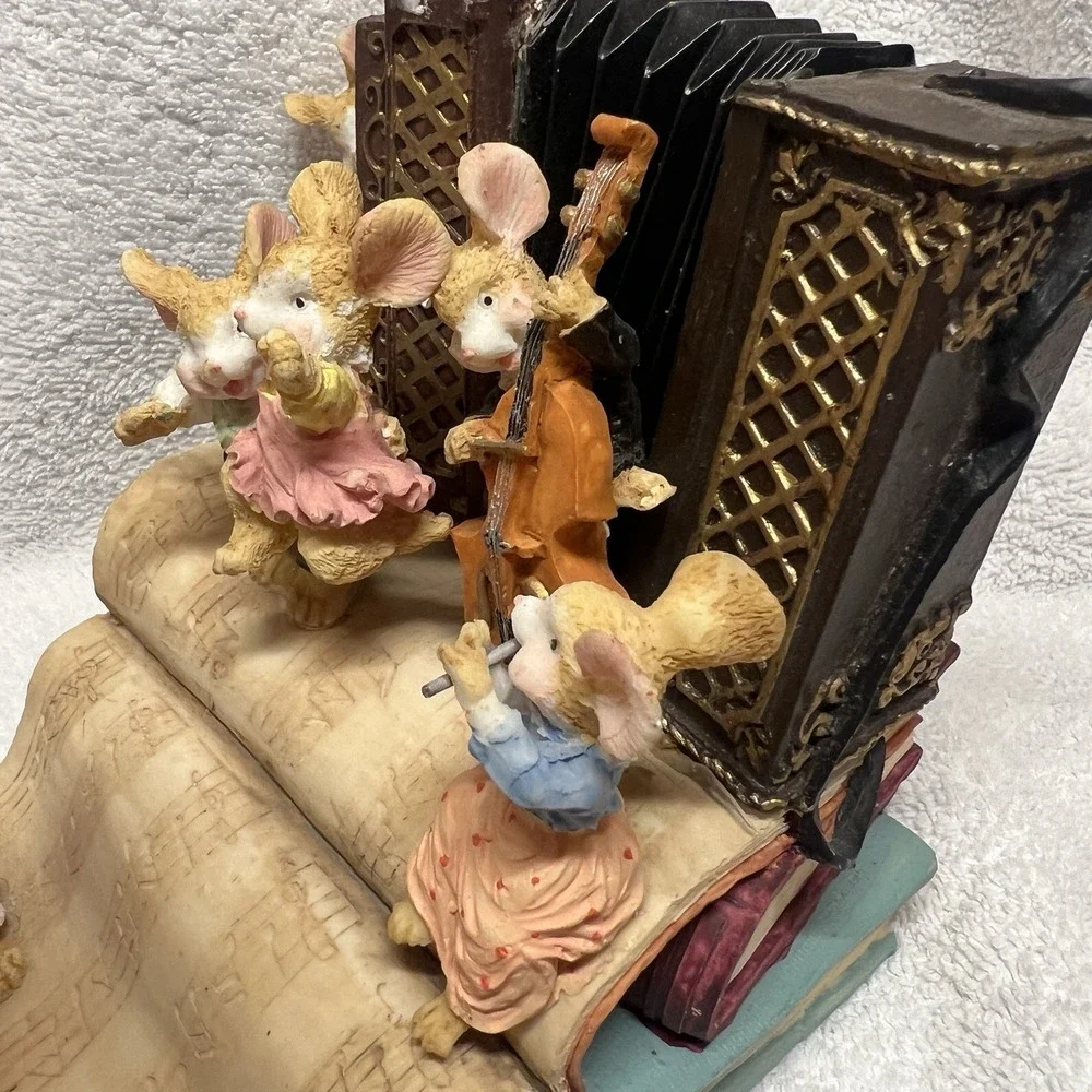Source Unknown music box